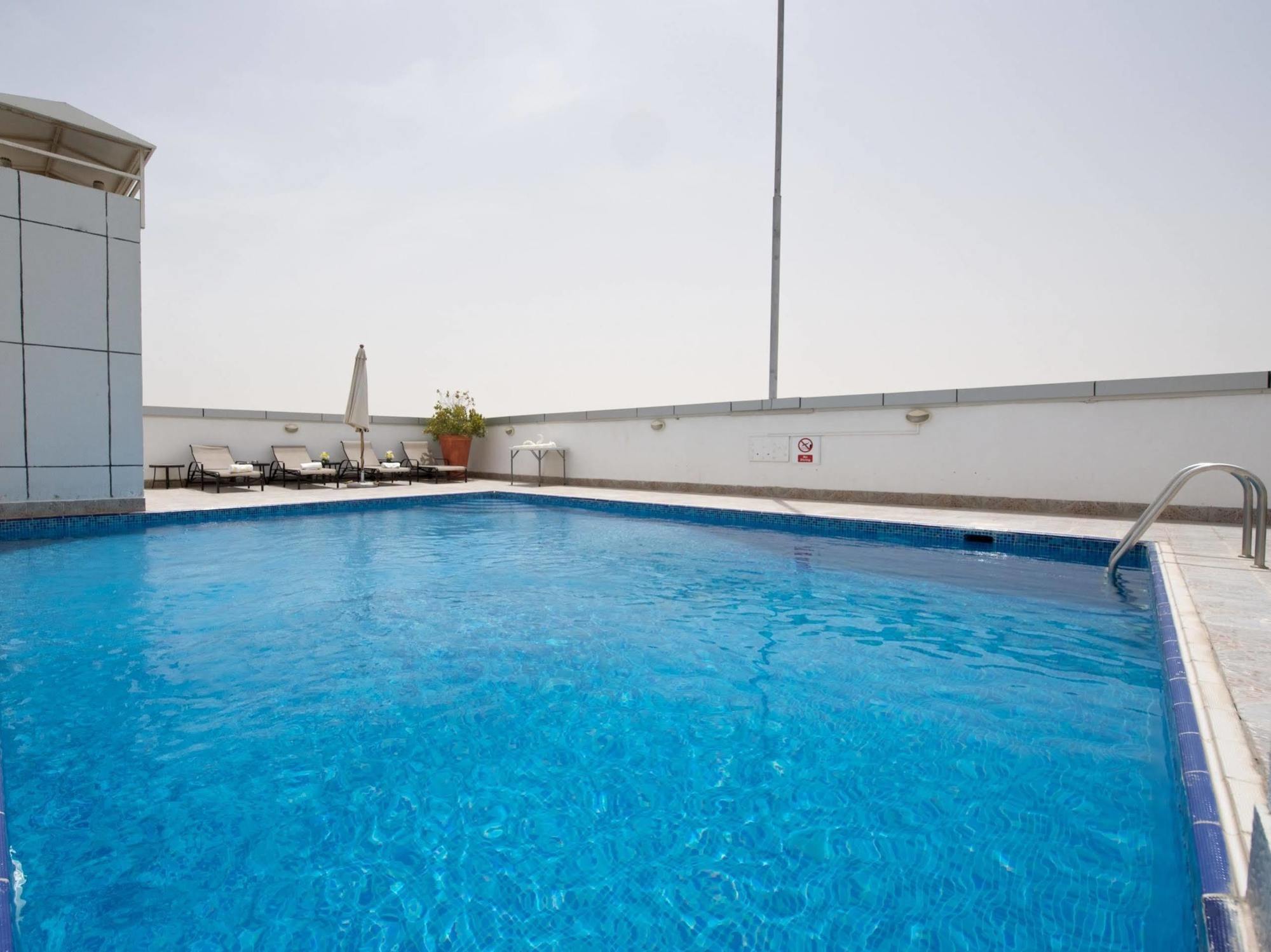 Time Crystal Hotel Apartment Dubai Exterior photo